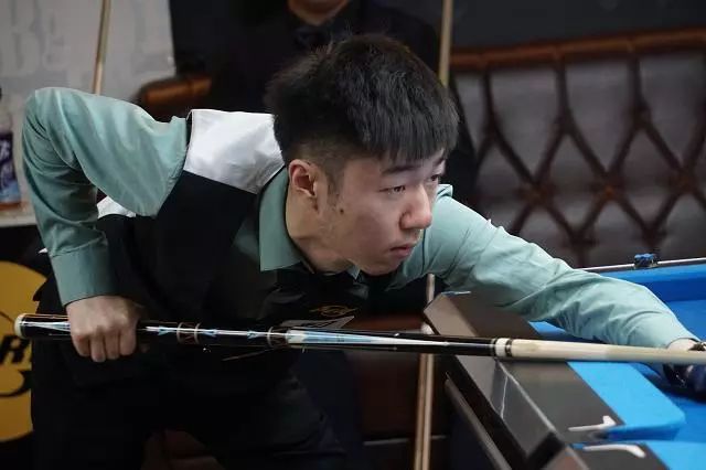 力压群雄 力压群雄