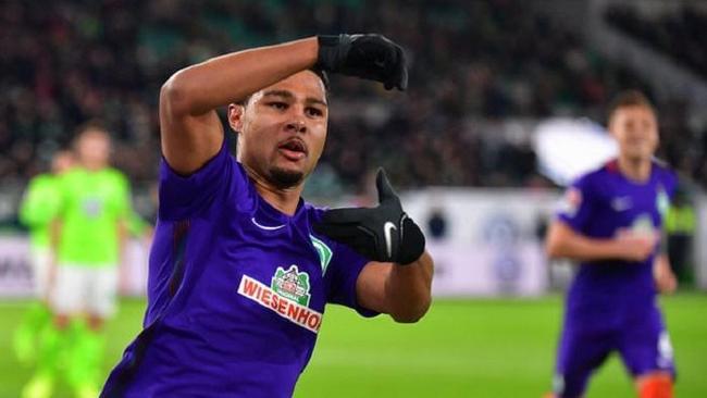 迅速拉开 迅速拉开