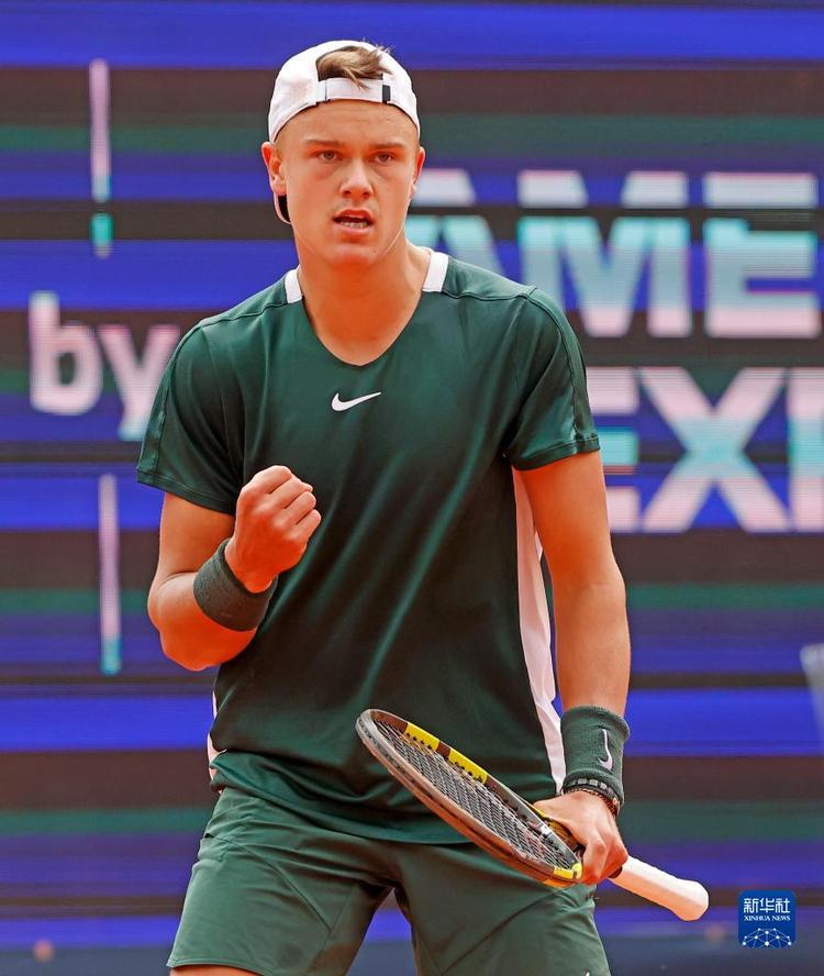 充满遗憾 充满遗憾