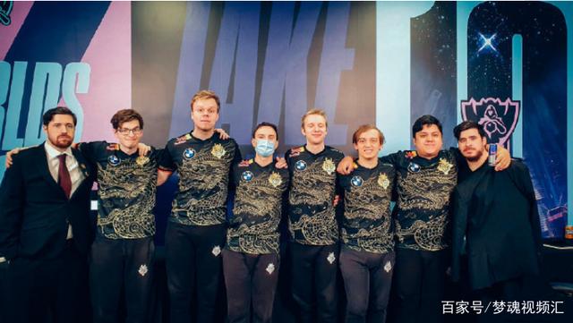 摸爬滚打形 摸爬滚打形